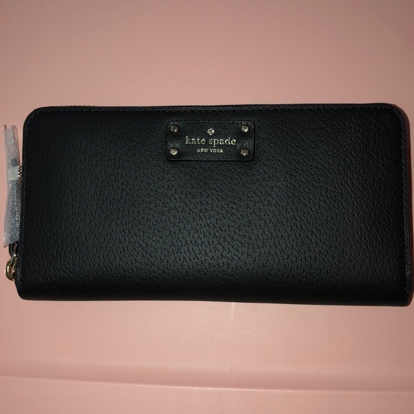kate spade Handbags - NWT Kate Spade Grove Street Neda Wallet in Black